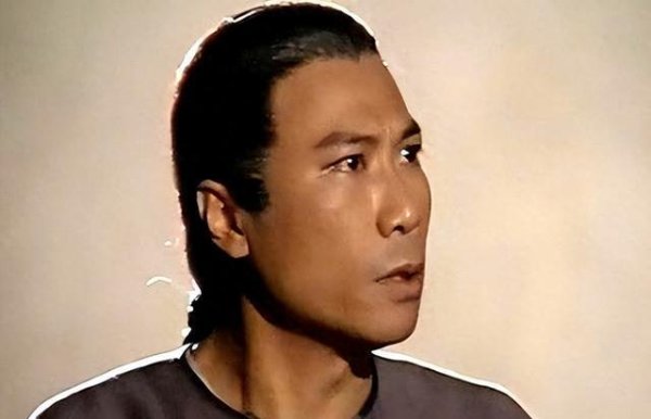 亿操盘 TVB绿叶到乐坛传奇！夏韶声自曝拍戏辛酸，跳楼戏坚定他离巢想法
